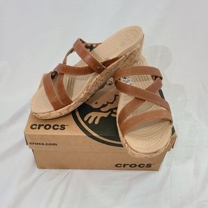 Crocs NWT Leather Wedges Women's 8